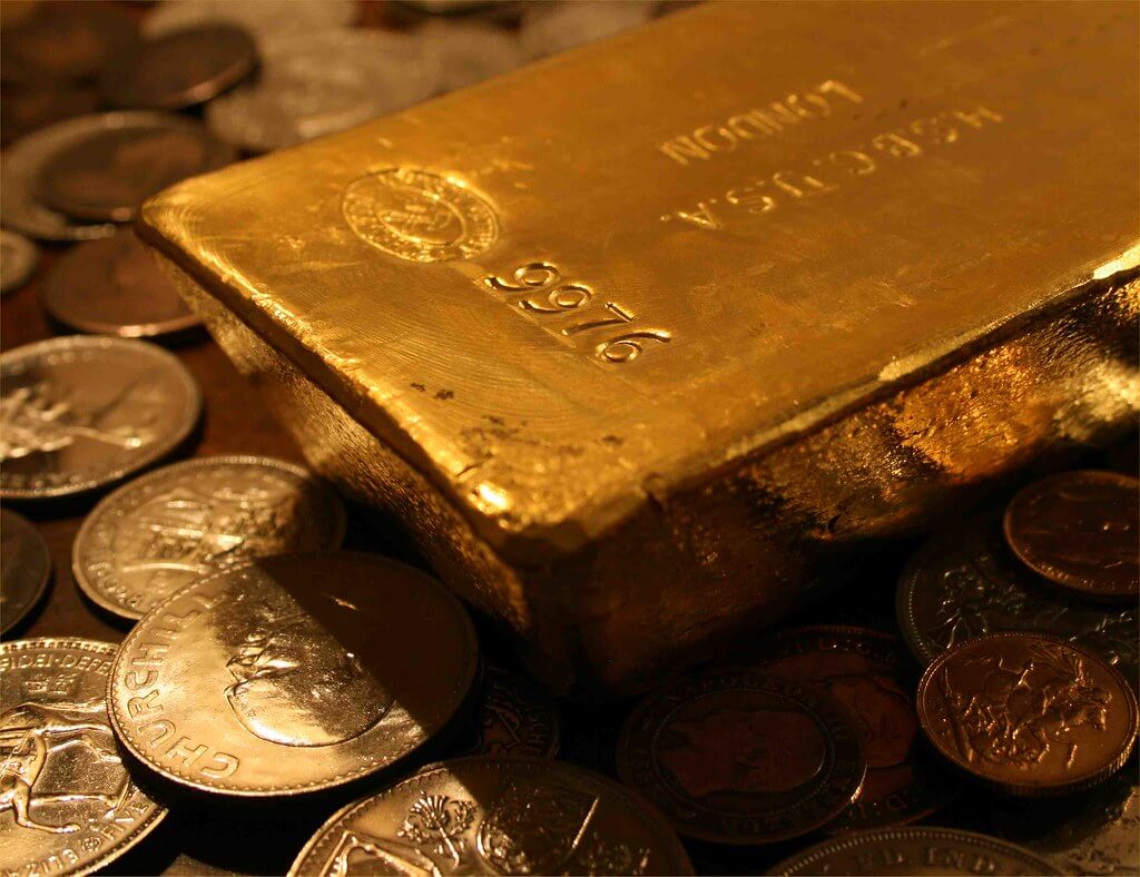 gold bullion vs gold coins