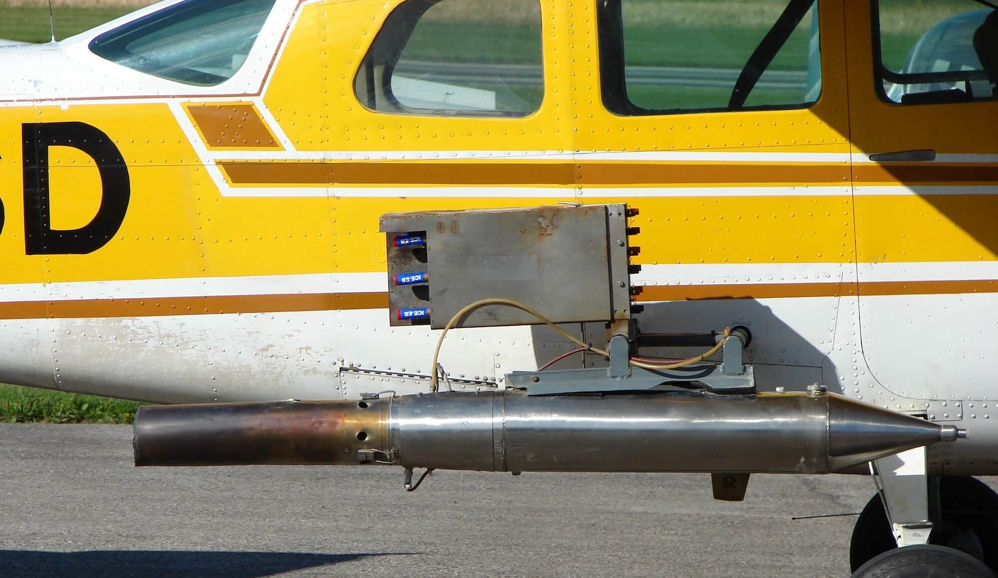 Cloud Seeding Cessna 210 Hagelflieger Detail